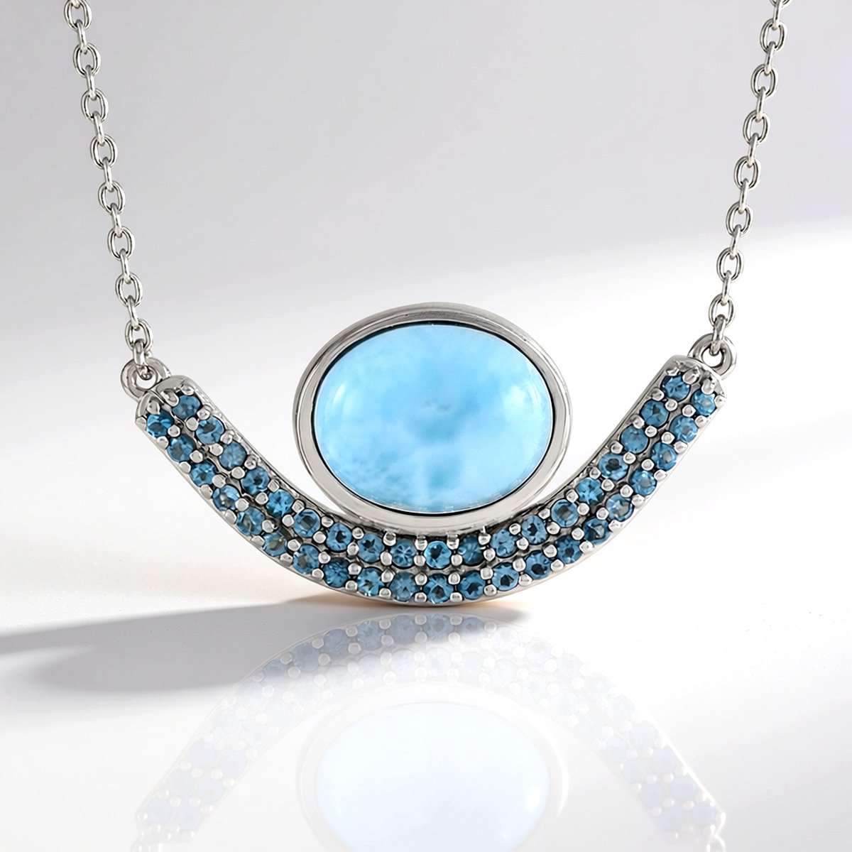 Cavill - Sterling Zilveren Ketting - 2,7 ct Larimar Cabochon Ovaal - 0,47 ct London Blue Topaas Rond - Elegante Zomerse Halsketting Dames