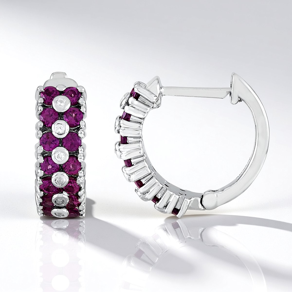 Cavill - Zilveren Oorbellen 925 Sterling Zilver Platina-Gecoat - Rhodoliet 1.325 ct & Zirkonen 0.082 ct - 15 mm Rond - Elegant & Tijdloos