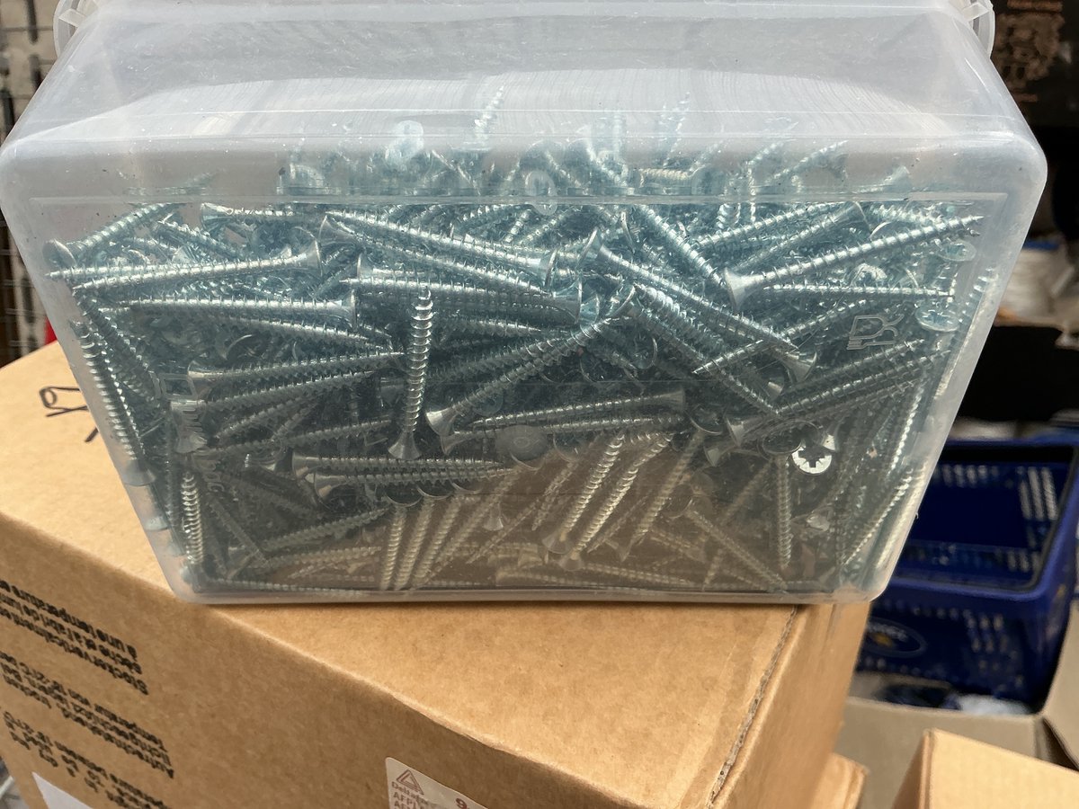Spaanplaatschroef. Platkop-Kruiskop-PZD-2. voordeelbak verzinkt 4.0 x 40 mm. lang. 500 Houtschroeven. Deltafix-Technifix.
