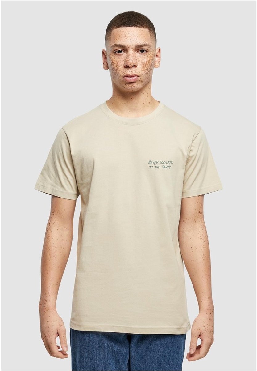 Mister Tee Never Too Late To The Party Heren Tshirt S Creme
