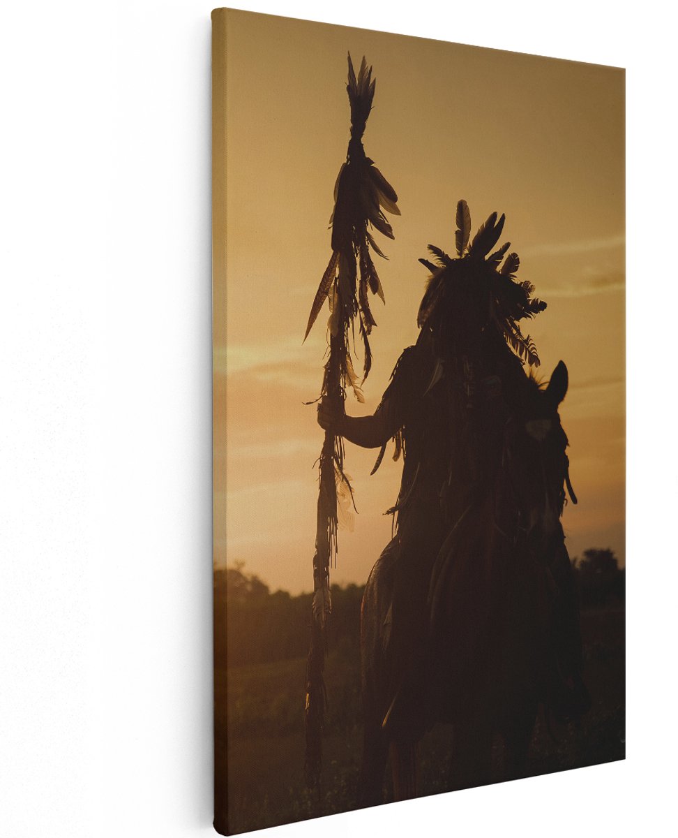 Artaza Canvas Schilderij Indiaan met een Speer bij Zonsondergang - 120x180 cm - Groot - Wanddecoratie Woonkamer - Schilderijen - Muurdecoratie