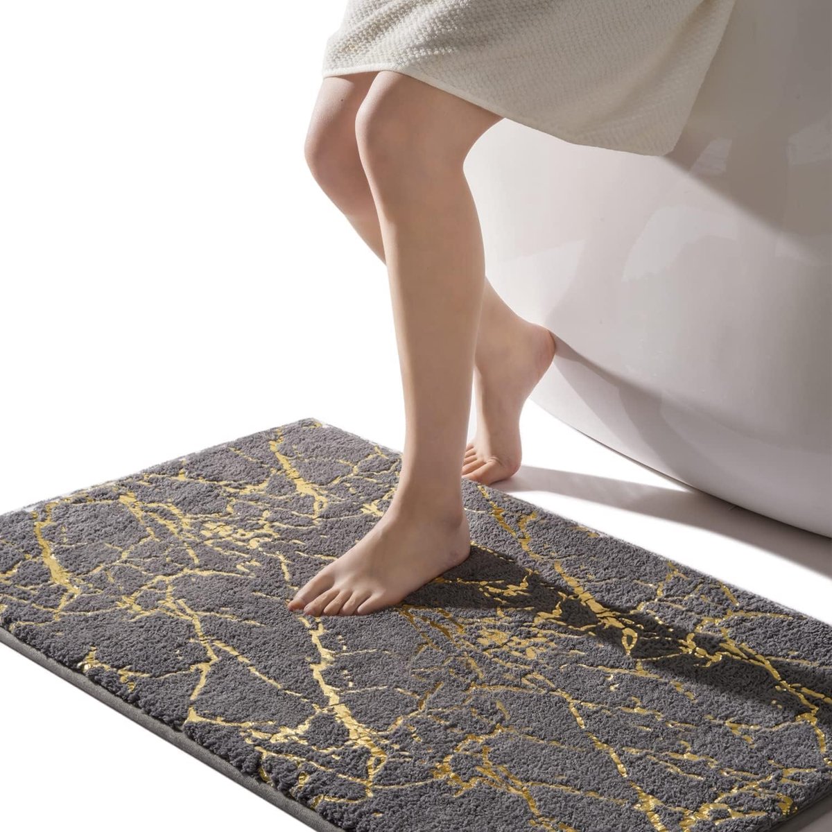 SnelShoppen - Luxe Badmat Grijs met Gouden Strepen, Antislip en Wasbaar, Microvezel, 60x120cm, Perfect voor Badkamer en Badkuip