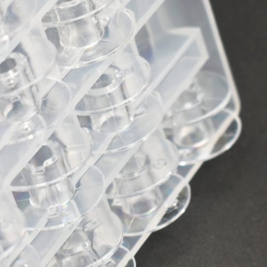 Spoelen met transparante spoelbox, naaimachinespoelen, W6 spoelen, waarschuwingsdoos, kunststof spoelen, naaimachine, spoelcapsule voor babylocknaald met spoelbox en meetlint — afbeelding 5