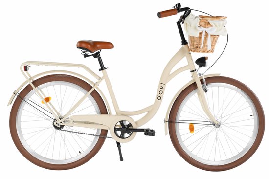 Beige damesfiets met bruine banden, mand, rekje en bruin fietszadel.