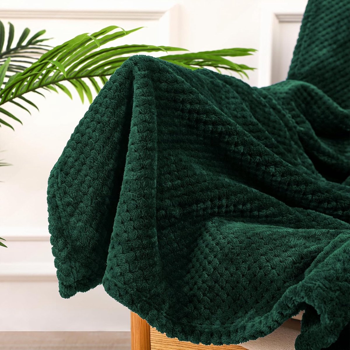 SnelShoppen - Knuffeldeken Fleece Deken 150x200 cm Donkergroen | Superzachte Warme Bankdeken Woondeken voor Bank en Bed met Wafelpatroon