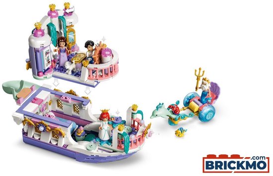 Lego Disney: De Ariëls Koninklijke Trouwboot valt uiteen in 3 delen, met onder andere Koning Triton en een dolfijn.