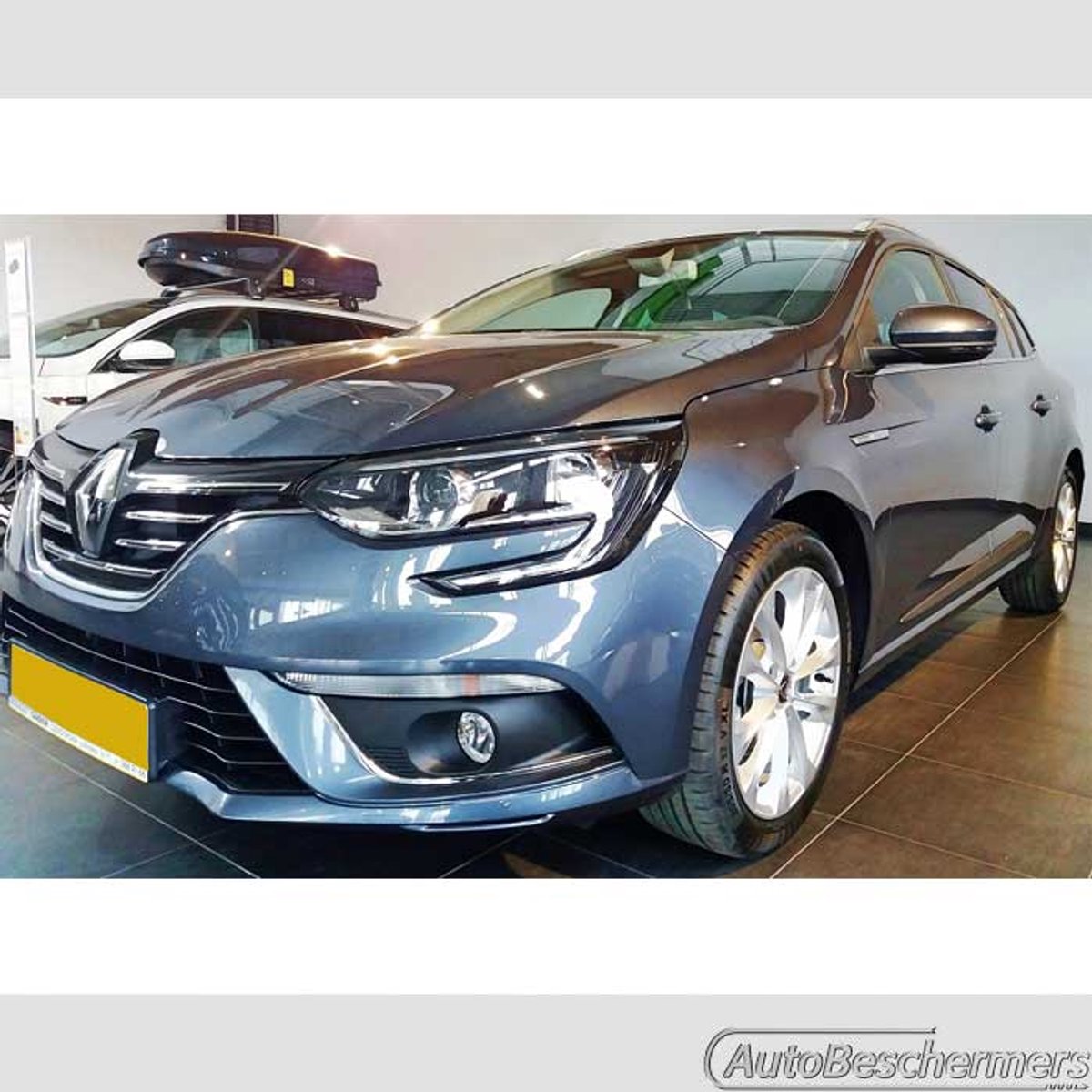 Stootlijsten set zwart voor Renault Megane Estate 09.2016-. De stootstrips zijn zelfklevend. Set a 4 stuks (#0052)