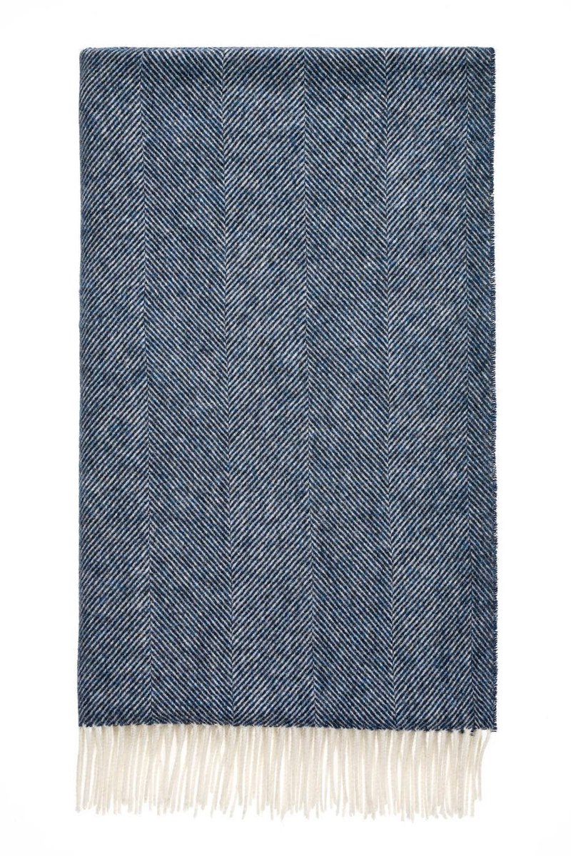 Plaid Visgraat Donkerblauw - Zuivere Scheerwol - 140x185 - Bronte by Moon Scotland