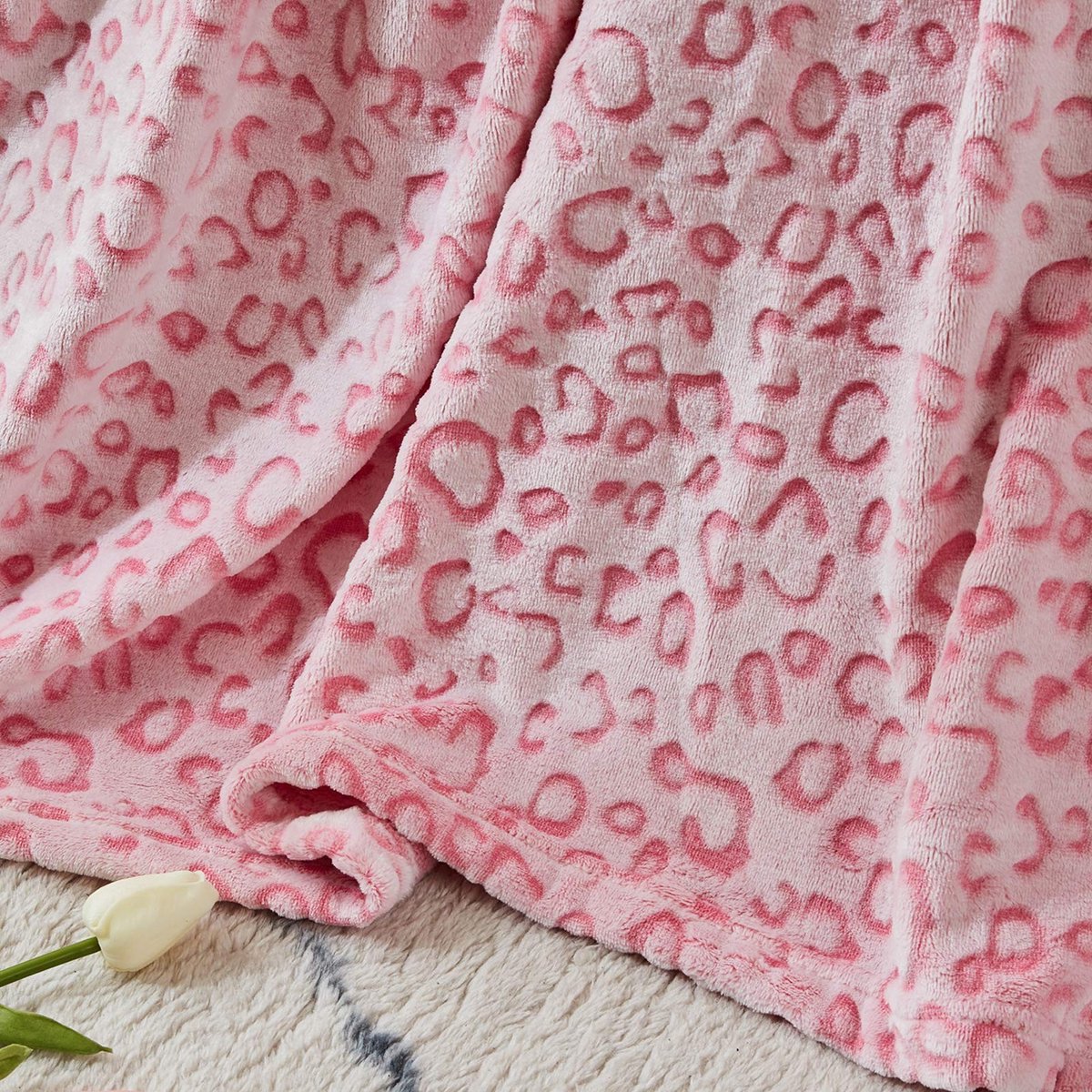 Omgoods - Flanellen Deken met Luipaardprint - Super Zacht en Lichtgewicht (130x150cm, Roze)