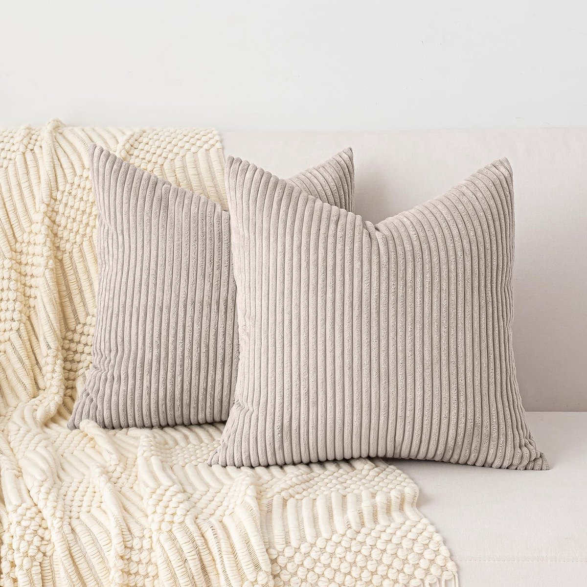Omgoods - Set van 2 Cordsvelvet Kussenhoezen - 45 x 45 cm Taupe