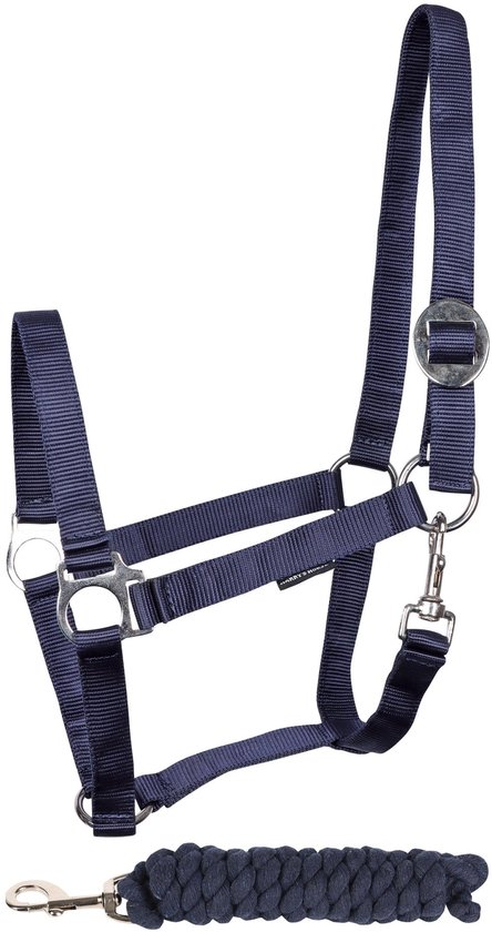Donkerblauwe halster met bijpassend touw en zilverkleurige gespen.