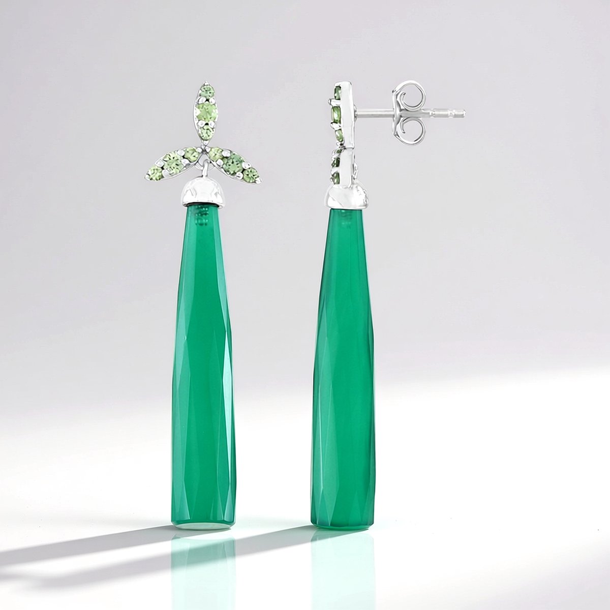 Cavill - Zilveren Oorbellen - 925 Sterling zilver gerhodineerd - 16,97 ct Groene Chalcedoon & 0,41 ct Groene Saffier - Elegante luxe oorringen