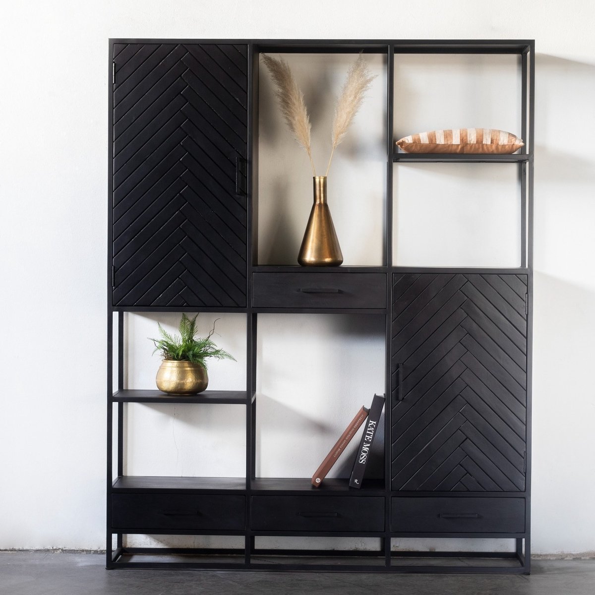 Vakkenkast Zwart Visgraat - Mangohout - 160x200cm - Kast Isa Groot - Giga Meubel