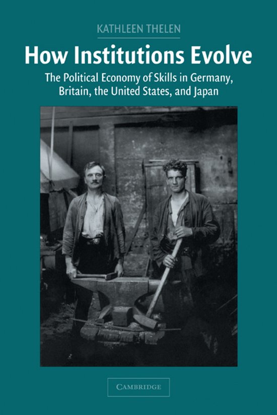 Boekhoes met de titel "How Institutions Evolve". Twee mannen in werkkleding staan naast een aambeeld.