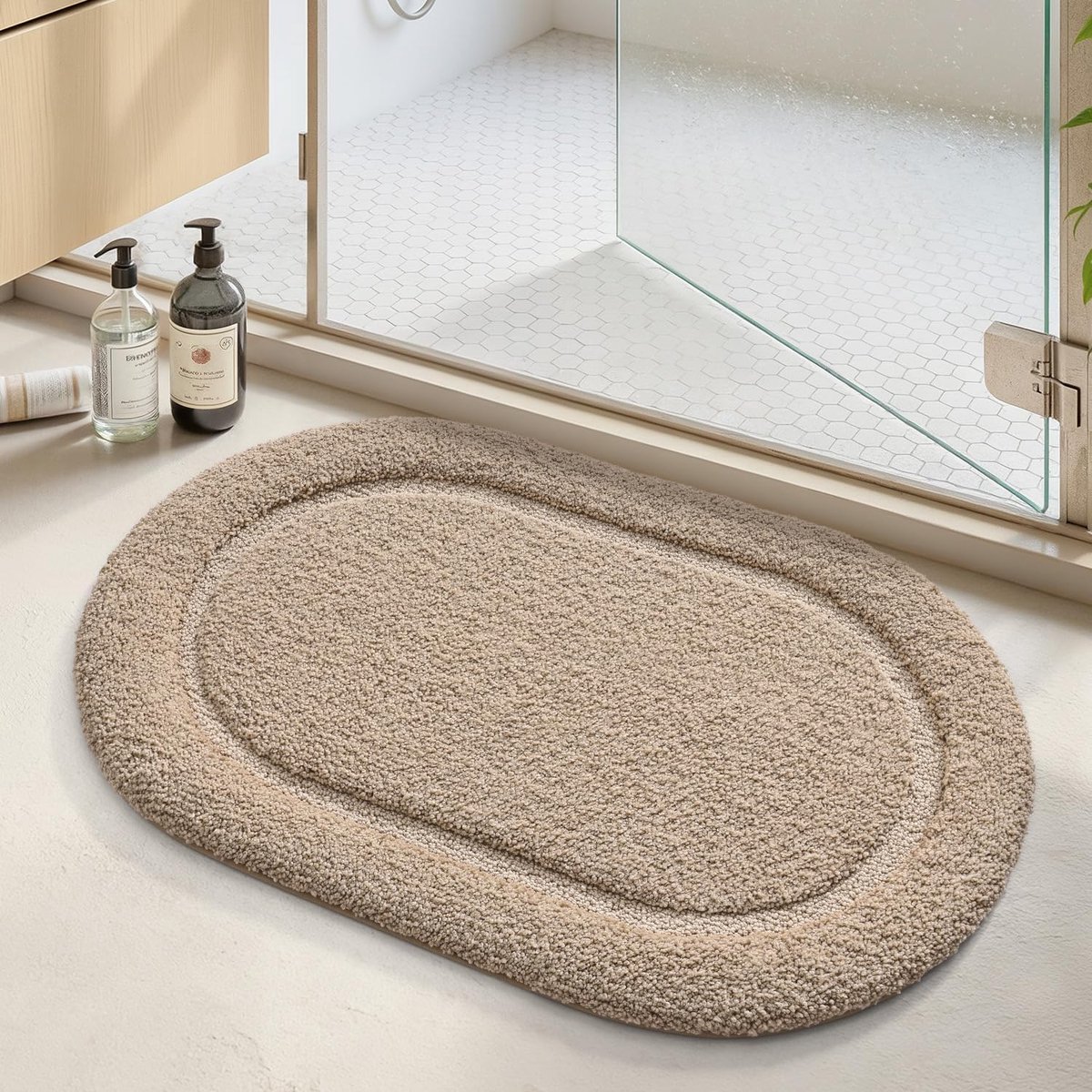 SnelShoppen - Beige Badmat 60x109cm - Antislip, Absorberend, Zacht en Wasbaar Microfiber Badmat voor Badkamer, Douche, Wastafel en Vanity