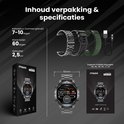 Verpakking en specificaties van de grijze smartwatch, met drie bandjes (metaal, zwart, groen) en oplaadkabel. Toont 'Inhoud verpakking & specificaties'.
