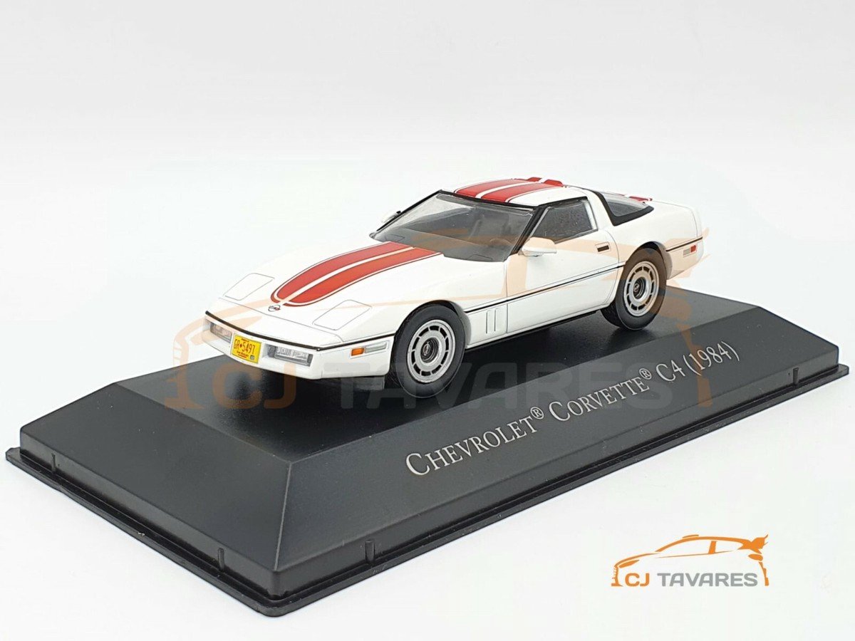 Modelauto Chevrolet Corvette C4 1984 white/red - Schaal 1:43