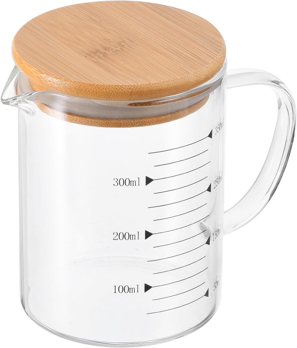 350 ml glas maatbeker, 3.3 borosilicaatglas afgestudeerd zwart bedrukt schaal vloeibare maatbeker beker met houten deksel en V-vormige uitloop voor keuken