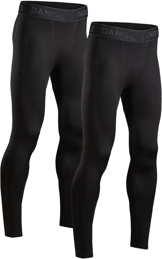 Deux pantalons de compression noirs pour hommes, chacun avec une poche sur la cuisse et le logo DANISH ENDURANCE sur la ceinture.