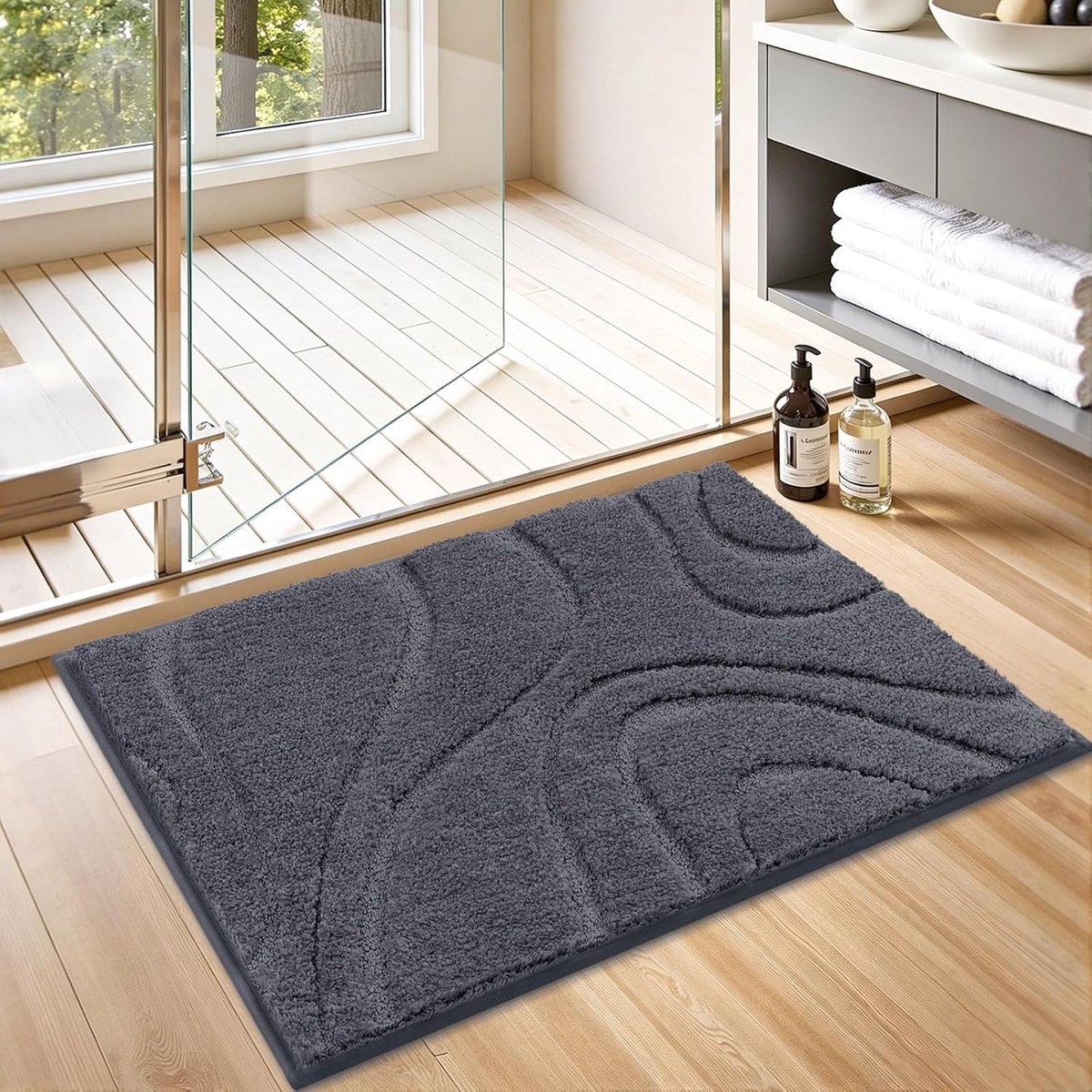Badmat microvezel badkamertapijt, pluizige zachte badkamermat, antislip, absorberend, sneldrogend badtapijt voor douchevloer badkuip, machinewasbaar, grijs, 45 x 65 cm