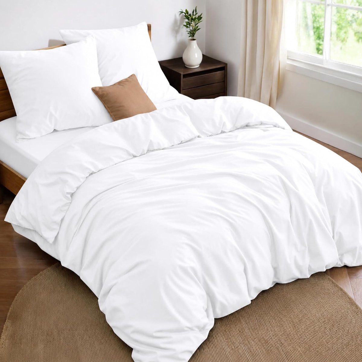 4-delige beddenset 140x200 cm: dekbedovertrek 220x240 cm + hoeslaken 140x200 cm met 2 kussenslopen 65x65 cm. Microvezel met 100 draden per inch - Oeko-Tex gecertificeerd.