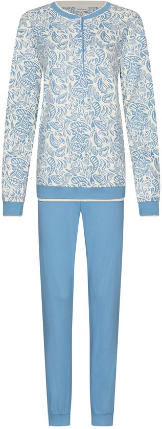 Lichtblauwe pyjamabroek en langarmige pyjamatop met blauw-wit paisleyprint.