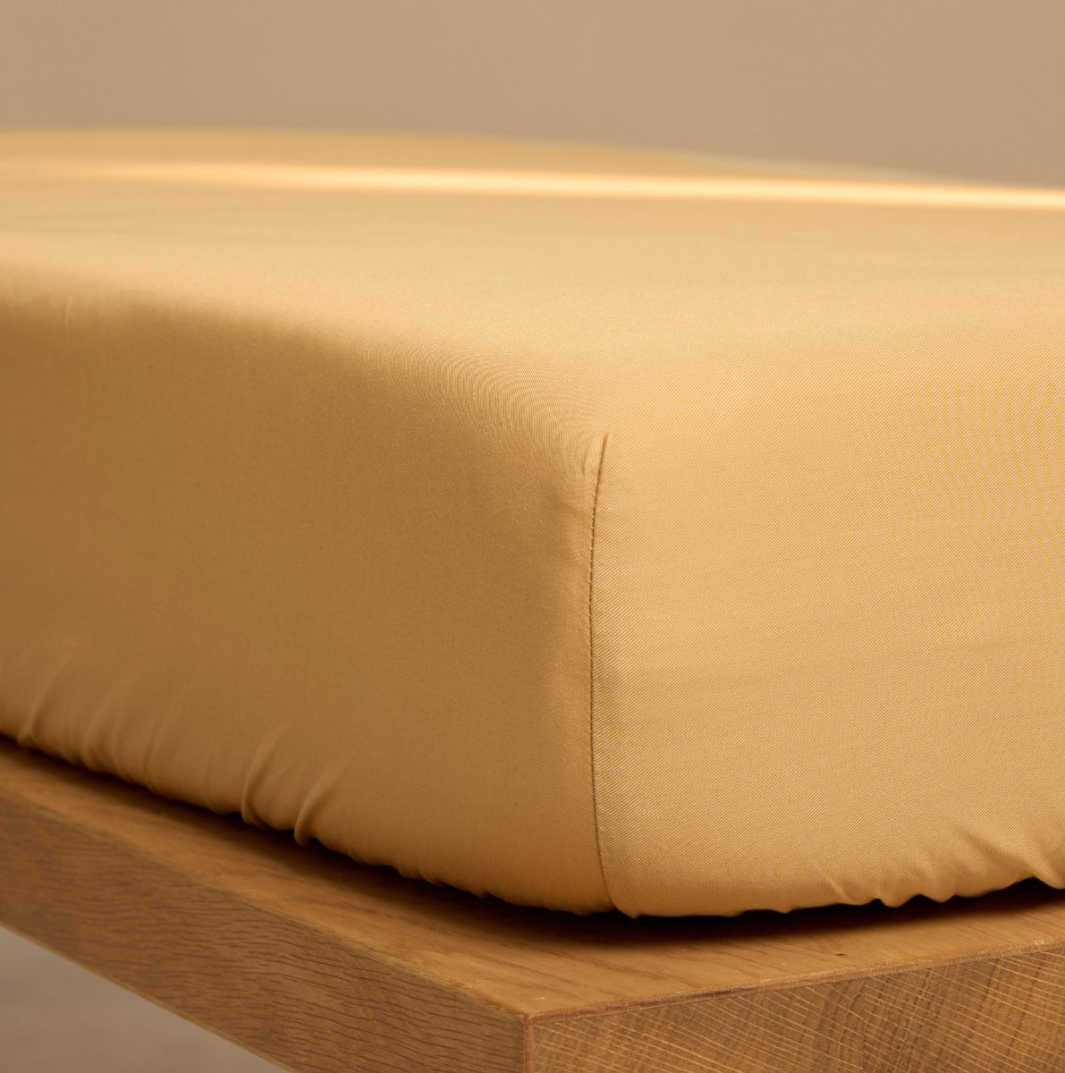 Coco & Cici - TENCEL Twill Hoeslaken Okergeel - 160x200x30