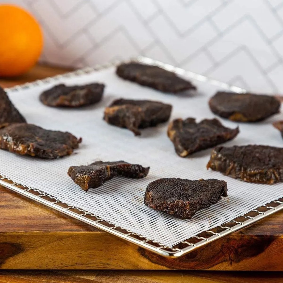 Vierkante siliconen droogmat – een herbruikbare, antiaanbakmat Geschikt voor voedsel, fruit, groenten, vlees, champignons, kruiden, zaden en beef jerky. 30 x 30 cm premium droogmat Geschikt voor gebruik in voedseldrogers.