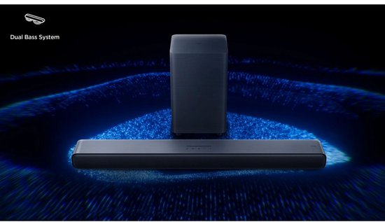 Zwarte soundbar en subwoofer op een donkere ondergrond, omgeven door blauwe dual bass golven.