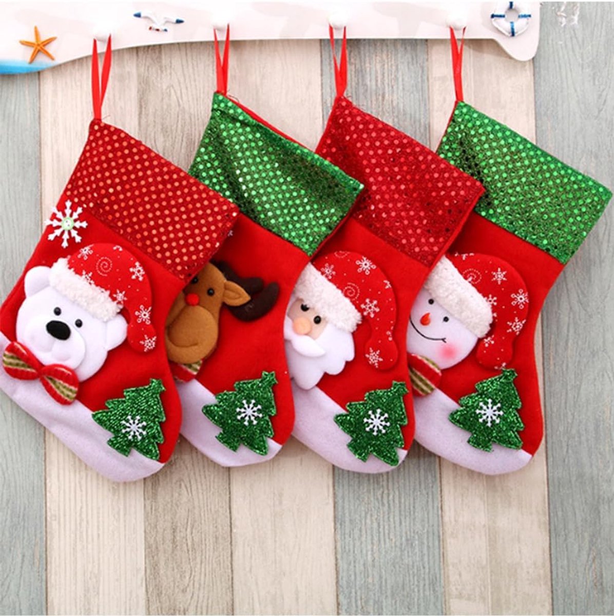 Kousen, kerstkousen, cadeauzakje om te vullen en op te hangen, kerstmanlaarzen sokken, kerstboomsokken, kerstdecoratie