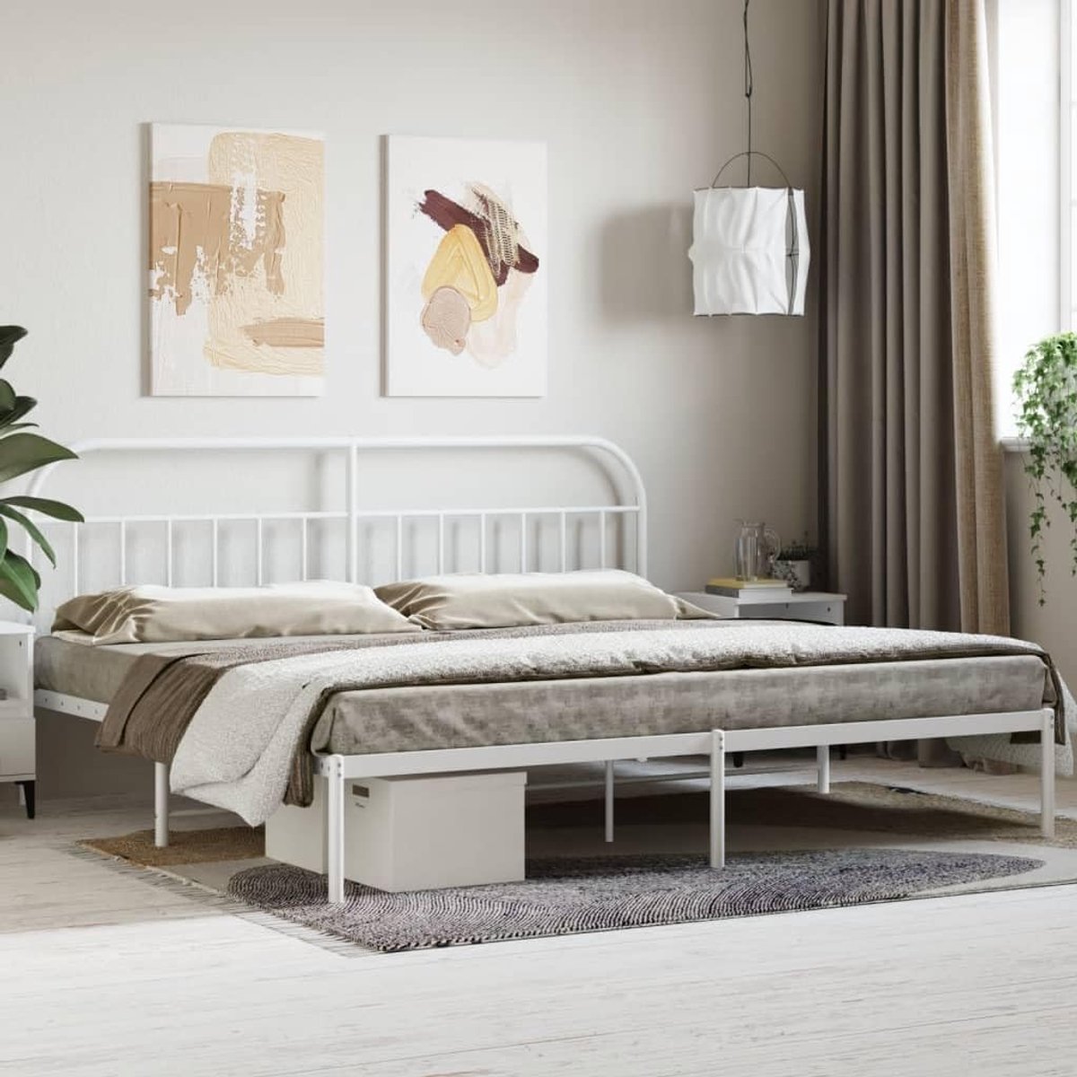 Ruimtebesparend bedframe met matras en opbergruimte, 200 x 200 cm, wit, voor hotel, thuiskantoor en logeerkamer.