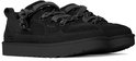 Zwarte UGG LO Lowmel sneakers met dikke zolen en grijze veters, vanuit een hoek gezien.