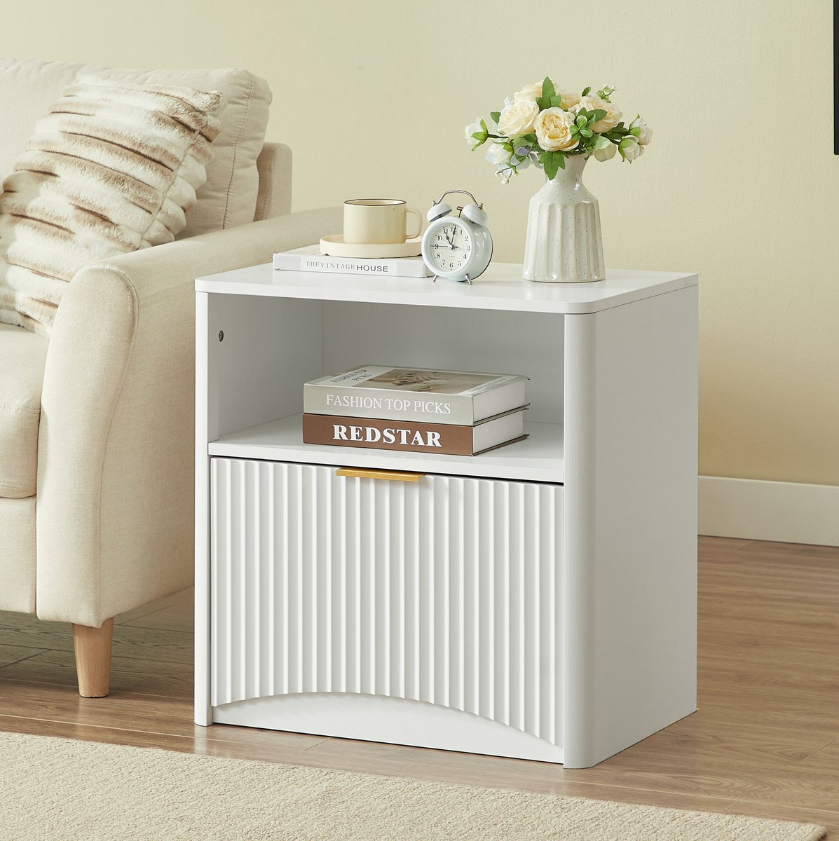Wishdor Nachtkastje - Geribbeld front met open vak en lade - Scandinavische stijl - Voor slaapkamer en woonkamer - Houtlook en metaal - Wit - 58 x 38 x 60 cm
