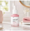 Medicube PDRN Pink Peptide Serum flesje met roze vloeistof en witte dop, 30ml.