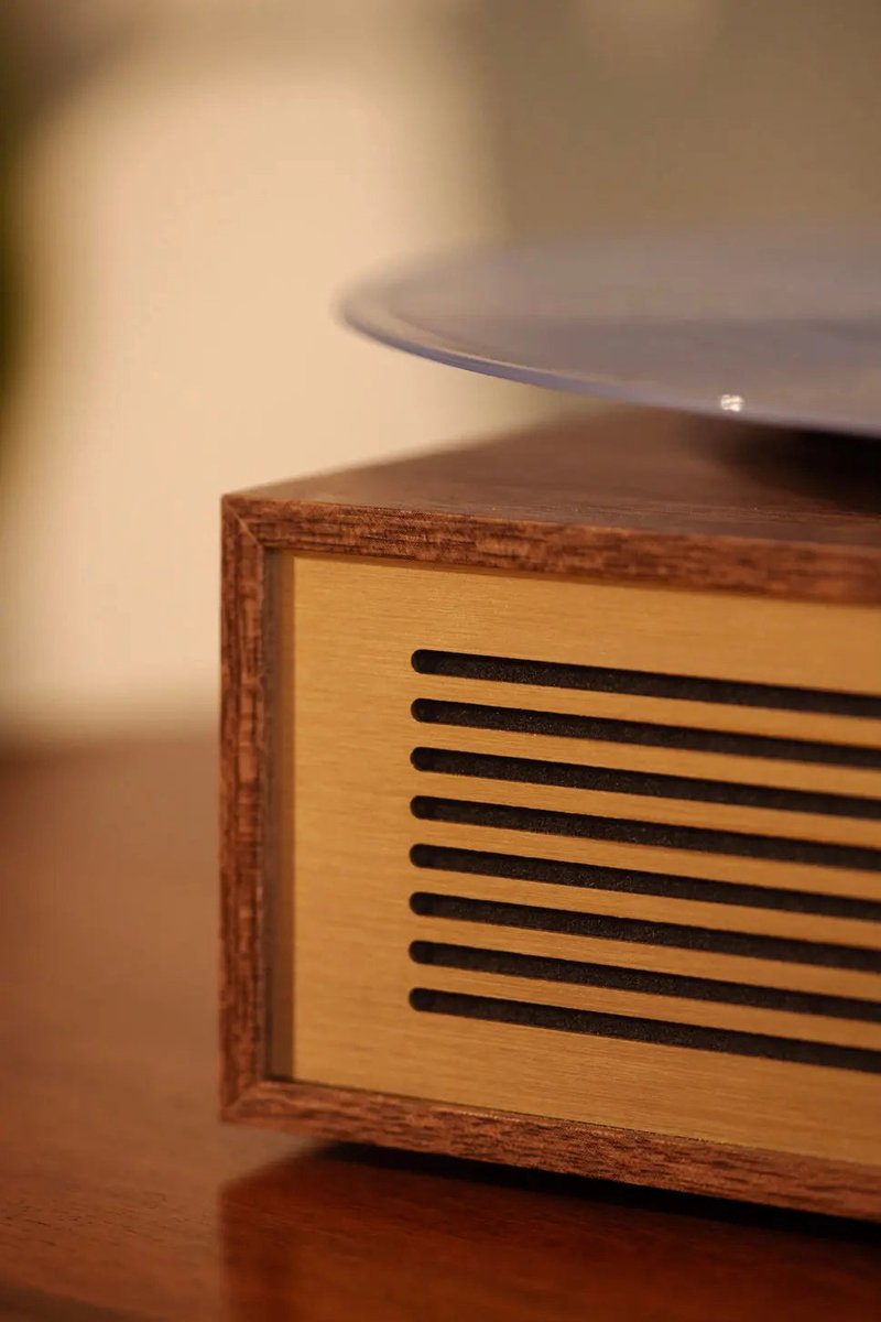 Crosley Miles platenspeler - Walnoot - Bluetooth in/uit