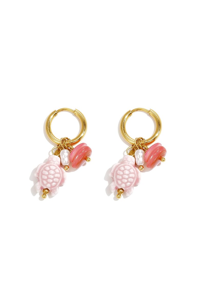 Oorringetjes met schildpadden charms en kraaltjes - Roze
