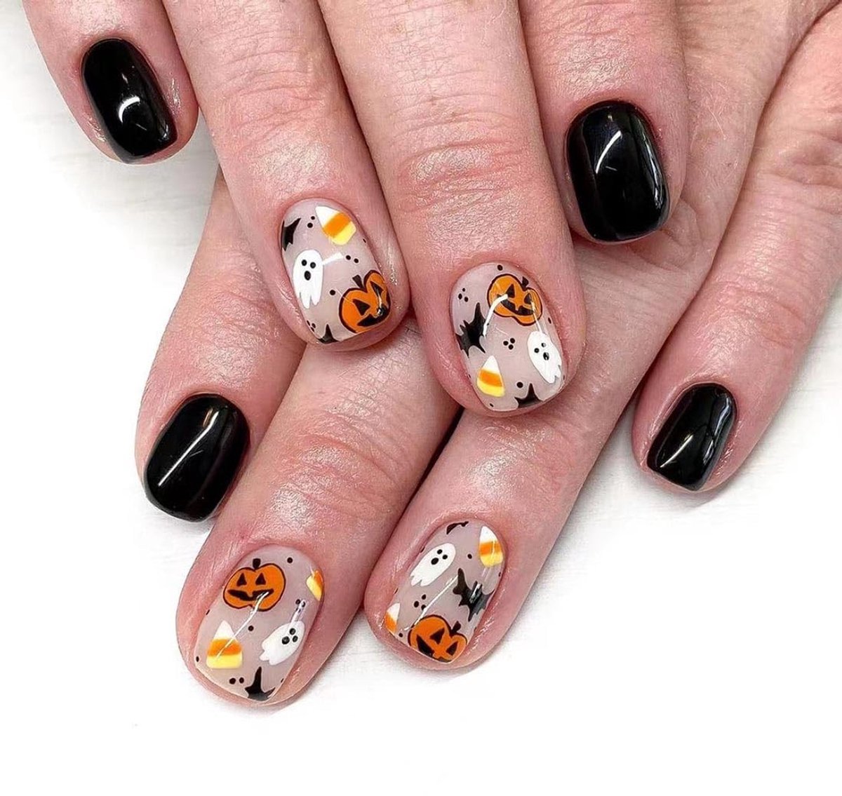 Elzusha - Halloween Valse Nagels 24 stuks met Lieveheersbeestje en Glitter Ontwerp