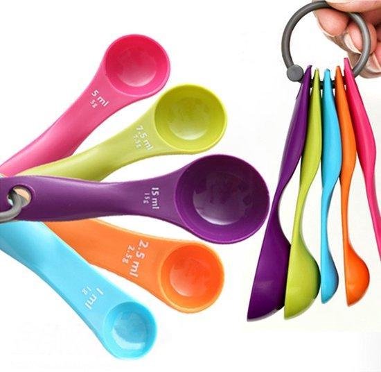 Foto: Maatbeker set multicolor 5 stuks