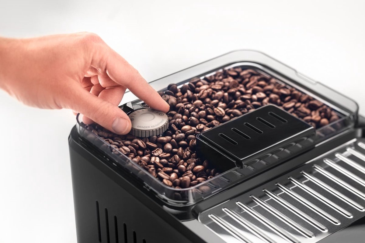 Afbeelding 3 van De'Longhi Eletta Explore - Volautomaat espressomachine - Zwart - Coldbrew