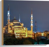 WallClassics - Hout - Sultan AhmetMoskee in de Nacht in Istanbul, Turkije - 50x50 cm - 9 mm dik - Foto op Hout (Met Ophangsysteem)