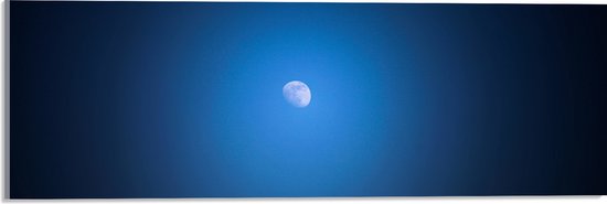 Acrylglas - Kleine Maan in Grote Donkerblauwe Lucht - 60x20 cm Foto op Acrylglas (Met Ophangsysteem)
