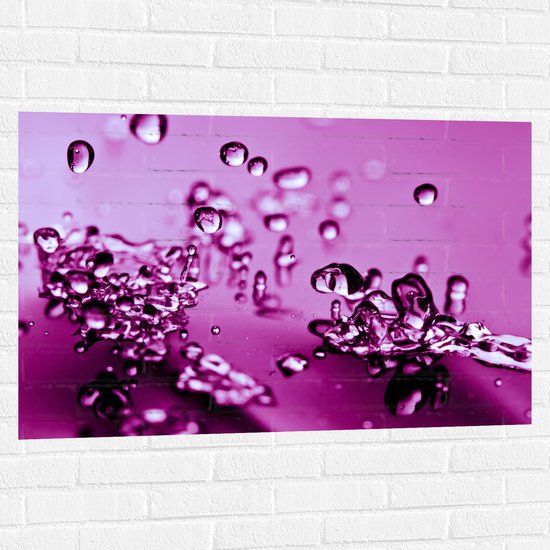 Muursticker - Roze Druppels in Roze Omgeving - 105x70 cm Foto op Muursticker