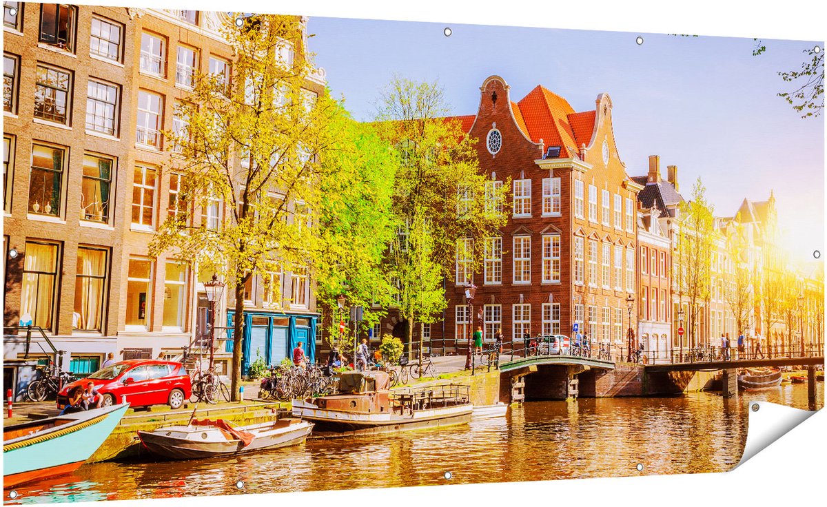 Gards Tuinposter Amsterdamse Gracht tijdens Zonsondergang - 200x100 cm - Tuindoek - Tuindecoratie - Wanddecoratie buiten - Tuinschilderij Multikleur