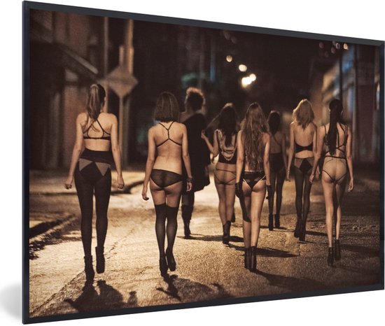 Poster in lijst - Vrouwen - Lingerie - Avond - Staat - Poster frame - 30x20 cm - Poster - Posterlijst