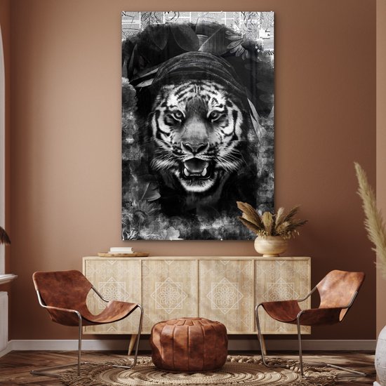 MuchoWow® Glasschilderij 100x150 cm - Schilderij acrylglas - Tijger met een capuchon op een achtergrond van kranten - zwart wit - Foto op glas - Schilderijen