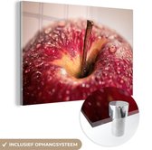 Gros plan d'une pomme rouge humide Plexiglas 120x80 cm - Tirage photo sur verre (décoration murale en plexiglas)
