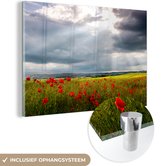 MuchoWow® Glasschilderij 30x20 cm - Schilderij acrylglas - Zon breekt door donkere wolken boven veld vol klaprozen - Foto op glas - Schilderijen