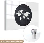 MuchoWow® Glasschilderij 150x100 cm - Schilderij acrylglas - Wereldkaart - Zwart Wit - Cirkel - Foto op glas - Schilderijen
