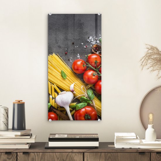 MuchoWow® Peinture sur verre 20x40 cm - Peinture sur verre acrylique - Pâtes - Herbes - Tomate - Épices - Rustique - Photo sur verre - Peintures