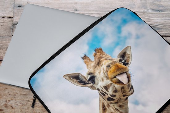 Housse ordinateur 15 pouces 38x29 cm - Funny animals - Housse Macbook & Laptop Une drôle de girafe sort la langue - Housse ordinateur portable avec photo